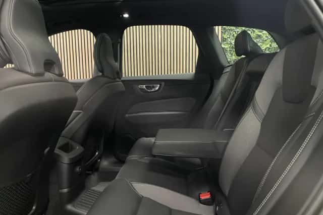 Volvo XC60 (2022) thumbnail 11