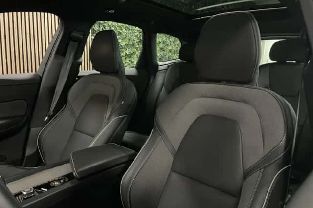 Volvo XC60 (2022) thumbnail 13