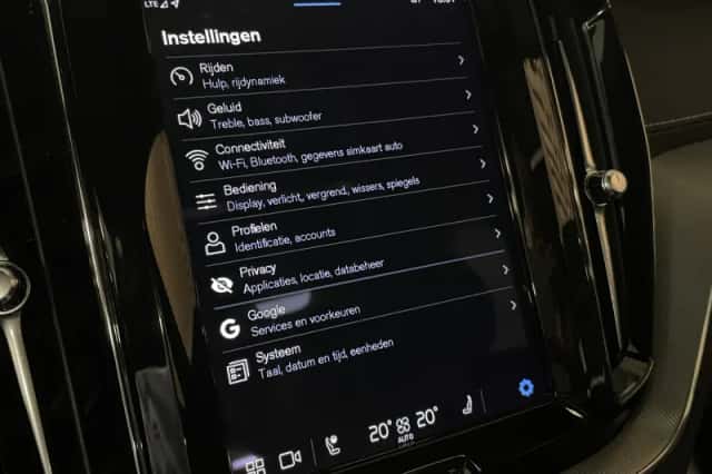 Volvo XC60 (2022) thumbnail 19
