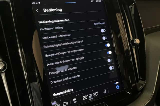 Volvo XC60 (2022) thumbnail 22