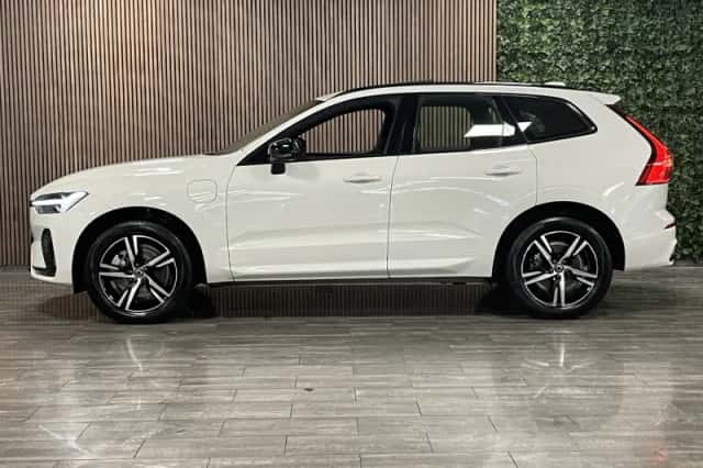 Volvo XC60 (2022) thumbnail 5