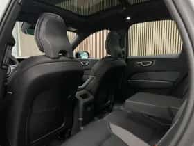 Volvo XC60 (2022) thumbnail 10