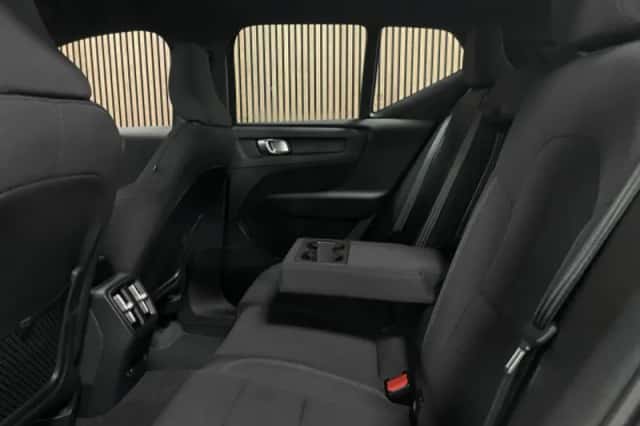 Volvo EX40 (2025) thumbnail 13