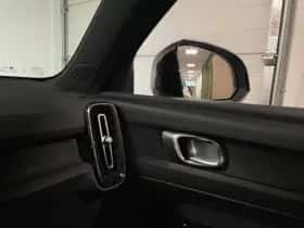 Volvo EX40 (2025) thumbnail 30