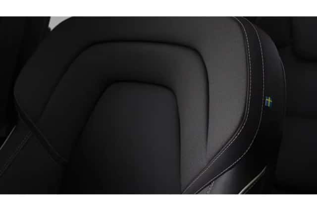 Volvo XC60 (2025) thumbnail 10