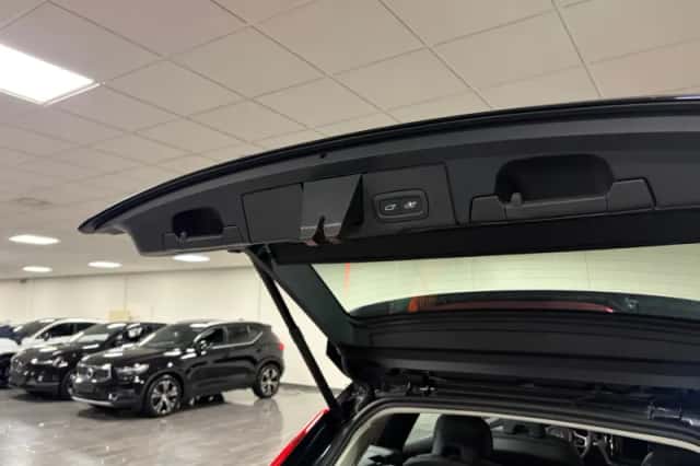 Volvo XC60 (2024) thumbnail 12