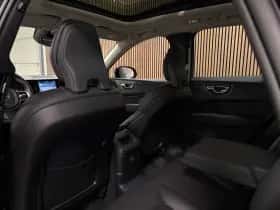 Volvo XC60 (2024) thumbnail 13