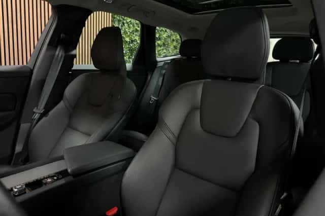 Volvo XC60 (2024) thumbnail 18