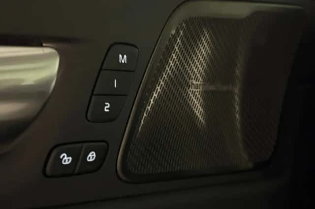 Volvo XC60 (2024) thumbnail 44