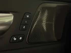 Volvo XC60 (2024) thumbnail 44