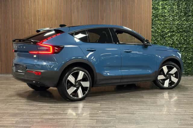 Volvo C40 (2024) thumbnail 3