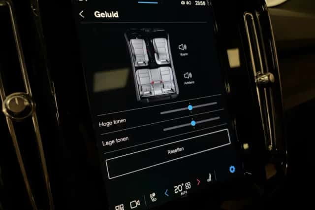 Volvo C40 (2024) thumbnail 27