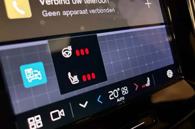 Volvo C40 (2024) thumbnail 32