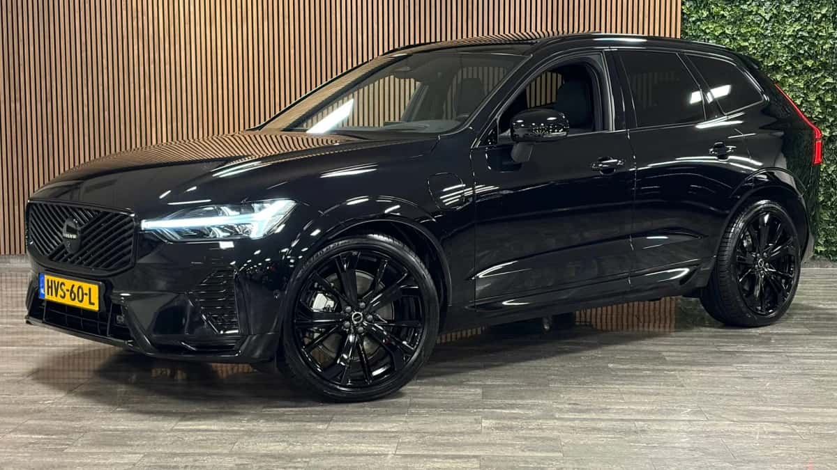 Volvo XC60 (2025) — foto 1