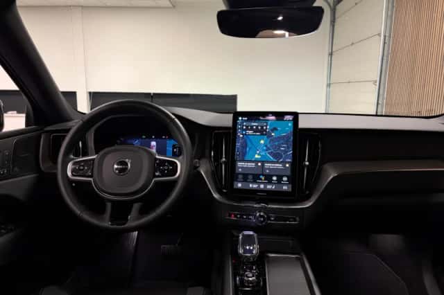 Volvo XC60 (2025) thumbnail 17