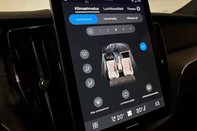 Volvo XC60 (2025) thumbnail 35