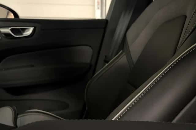 Volvo XC60 (2025) thumbnail 45