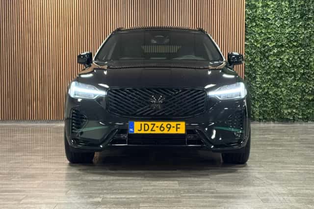 Volvo XC60 (2025) thumbnail 2