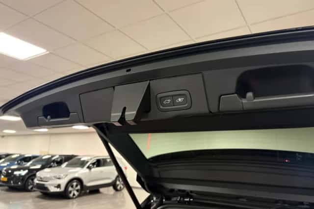 Volvo XC60 (2025) thumbnail 12