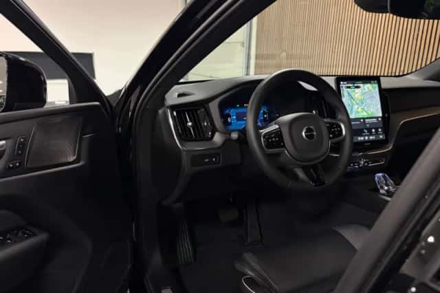 Volvo XC60 (2025) thumbnail 19