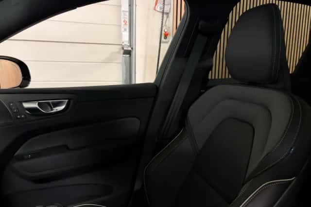 Volvo XC60 (2025) thumbnail 41
