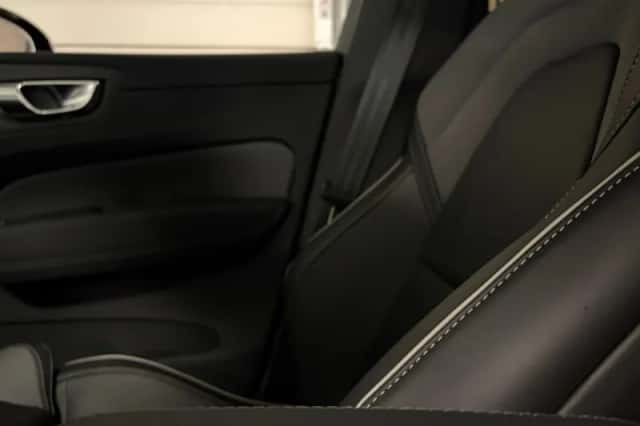 Volvo XC60 (2025) thumbnail 43