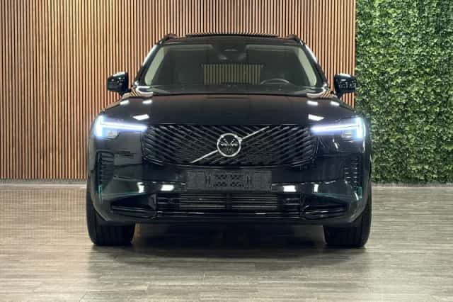 Volvo XC90 (2025) thumbnail 2