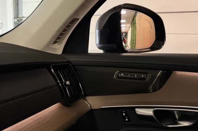 Volvo XC90 (2025) thumbnail 44