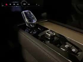 Volvo XC90 (2025) thumbnail 49