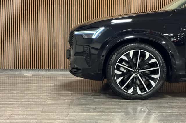 Volvo XC90 (2025) thumbnail 6