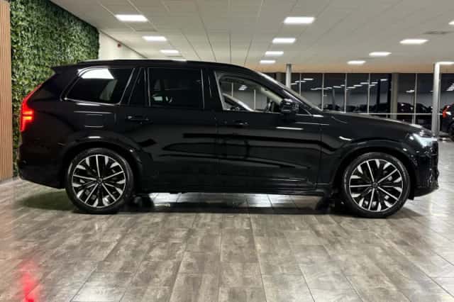 Volvo XC90 (2025) thumbnail 8