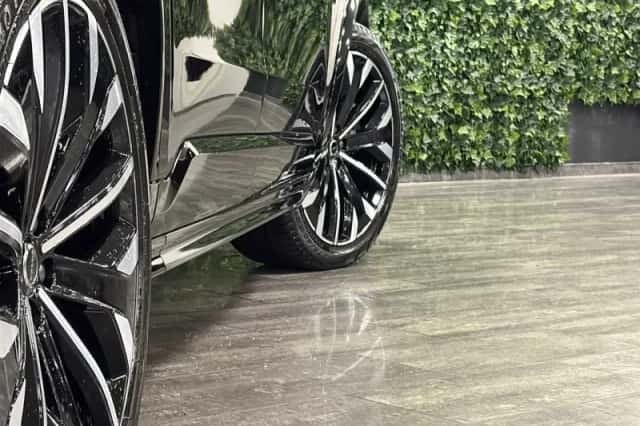 Volvo XC90 (2025) thumbnail 9