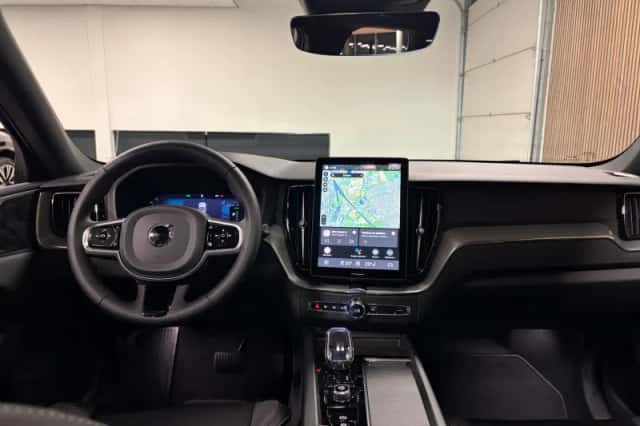 Volvo XC60 (2025) thumbnail 17
