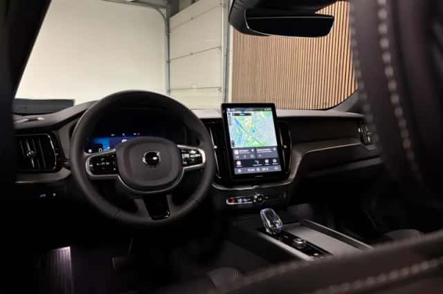 Volvo XC60 (2025) thumbnail 18