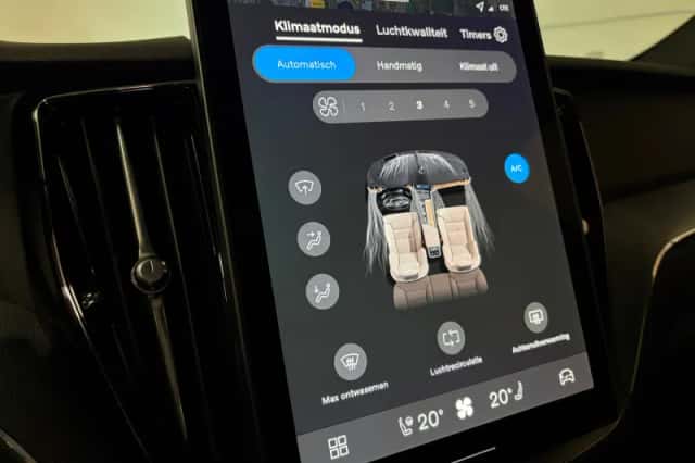 Volvo XC60 (2025) thumbnail 36