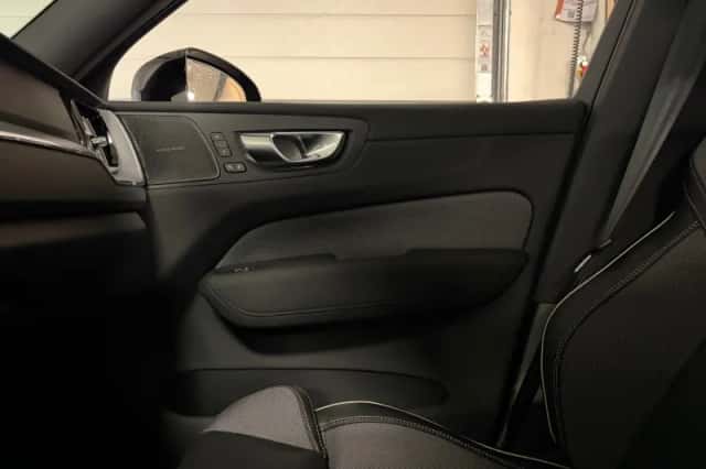 Volvo XC60 (2025) thumbnail 46