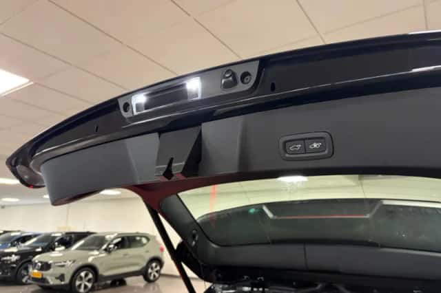 Volvo XC40 (2022) thumbnail 12