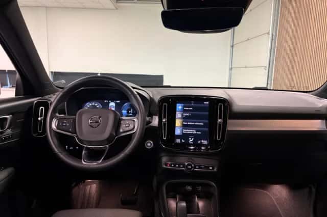 Volvo XC40 (2022) thumbnail 15