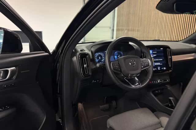 Volvo XC40 (2022) thumbnail 17