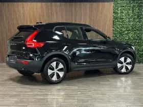 Volvo XC40 (2022) thumbnail 3