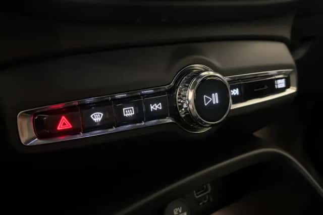 Volvo XC40 (2022) thumbnail 40