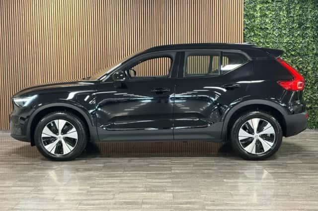 Volvo XC40 (2022) thumbnail 5