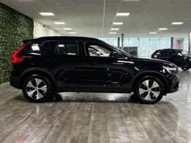 Volvo XC40 (2022) thumbnail 8