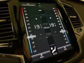 Volvo XC90 (2022) thumbnail 41