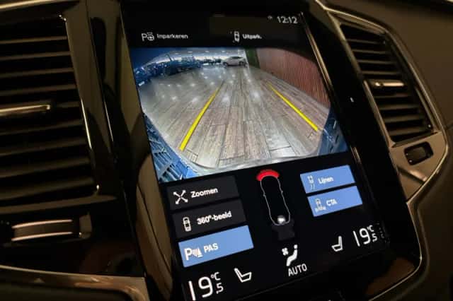 Volvo XC90 (2020) thumbnail 38