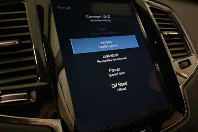 Volvo XC90 (2020) thumbnail 44