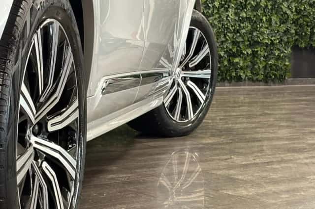 Volvo XC90 (2020) thumbnail 9