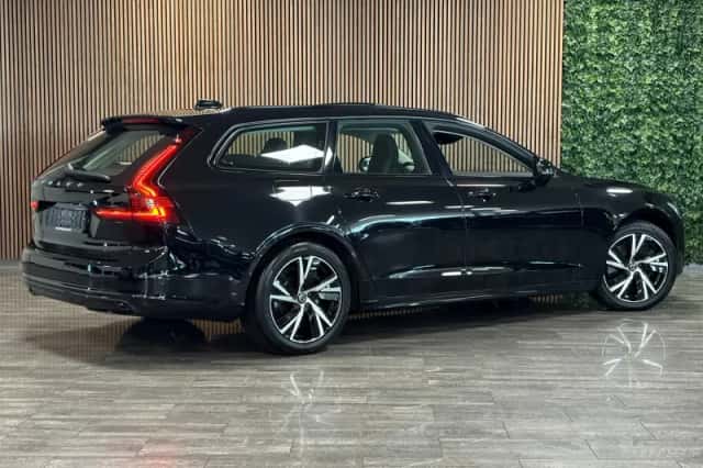 Volvo V90 (2021) thumbnail 3