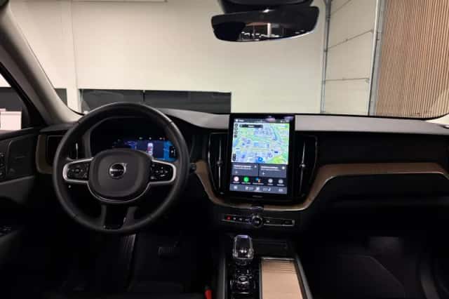 Volvo XC60 (2025) thumbnail 17