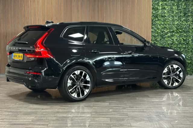 Volvo XC60 (2025) thumbnail 3